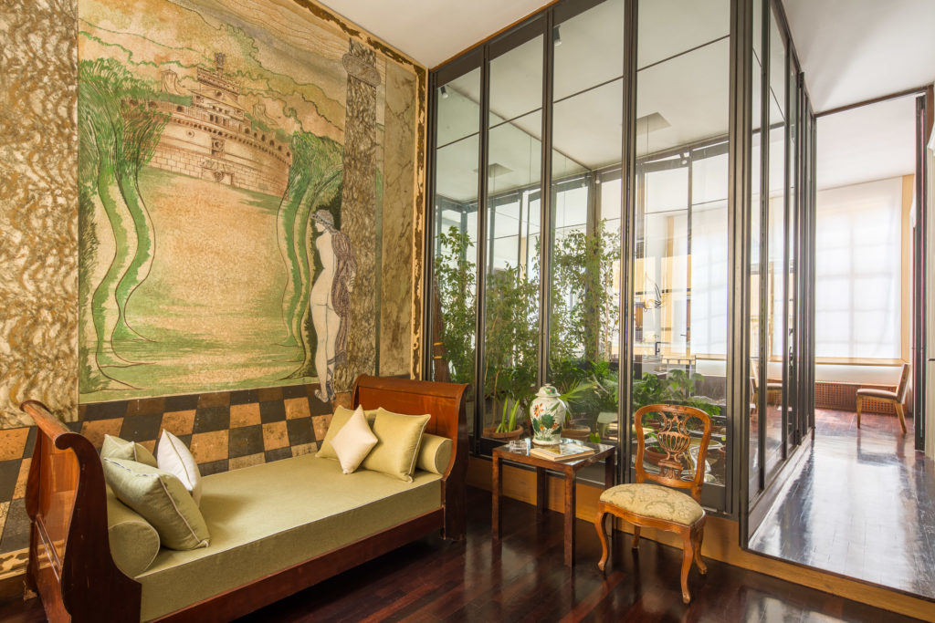 Living room and winter garden at Palazzo Berardi